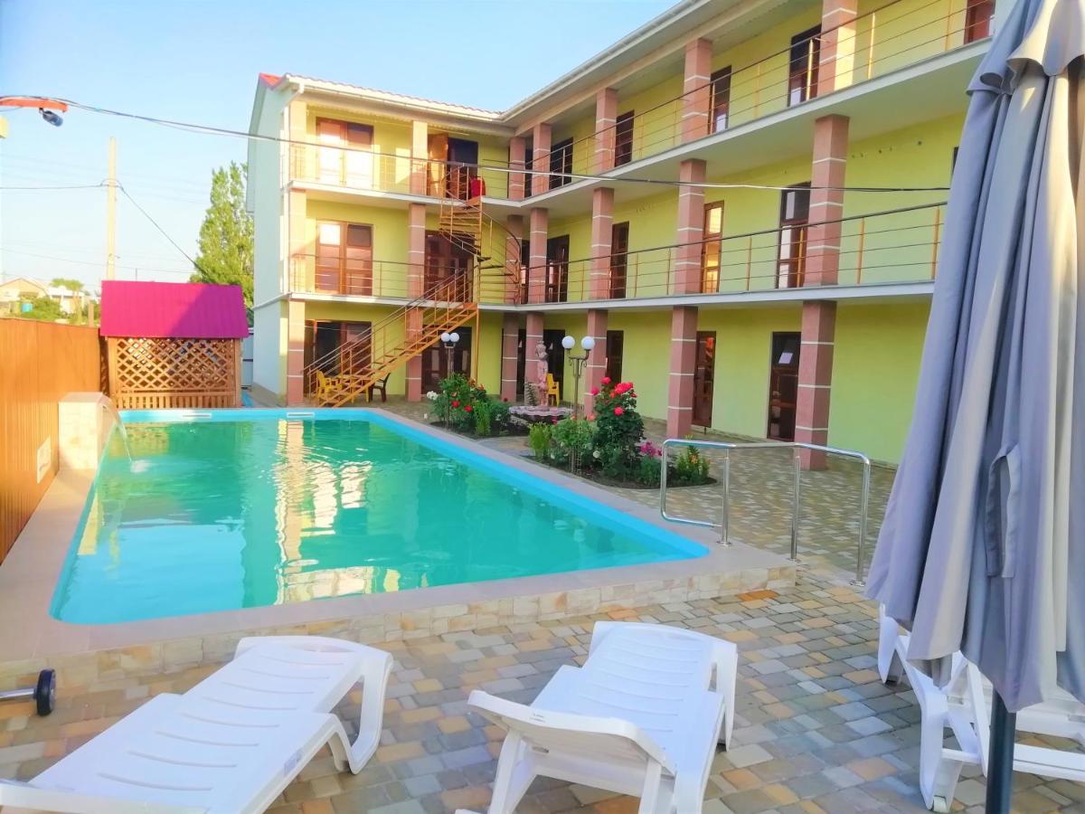Aparthotel Solnechnaia Dacha Zatoka Exteriér fotografie